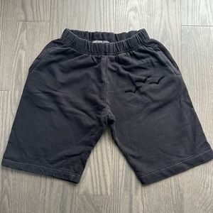 Men’s black Lazypants shorts, size XL